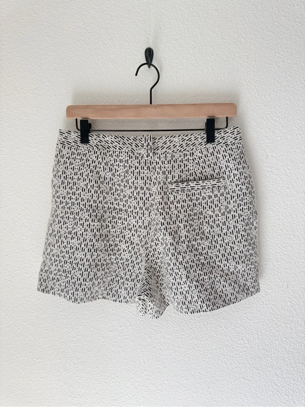 NWOT AYR Black & White Woven Trouser Shorts - Sz 6